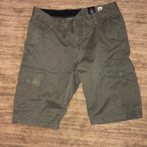 Volcom Other - Volcom Mens Cargo Shorts, green. Size 29